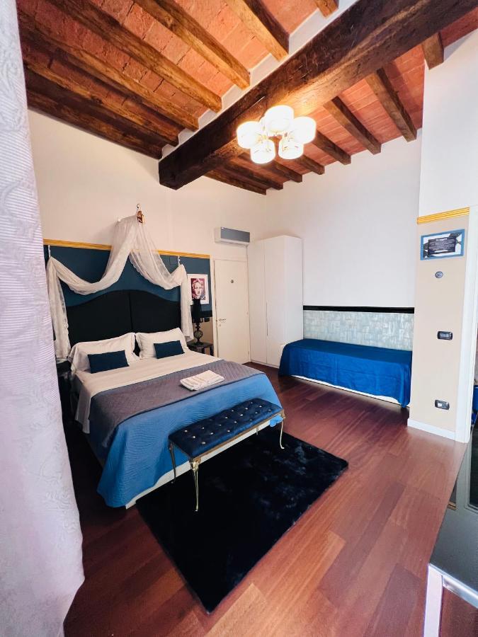 Domus San Martino GuestHouse Plasencia Exterior foto