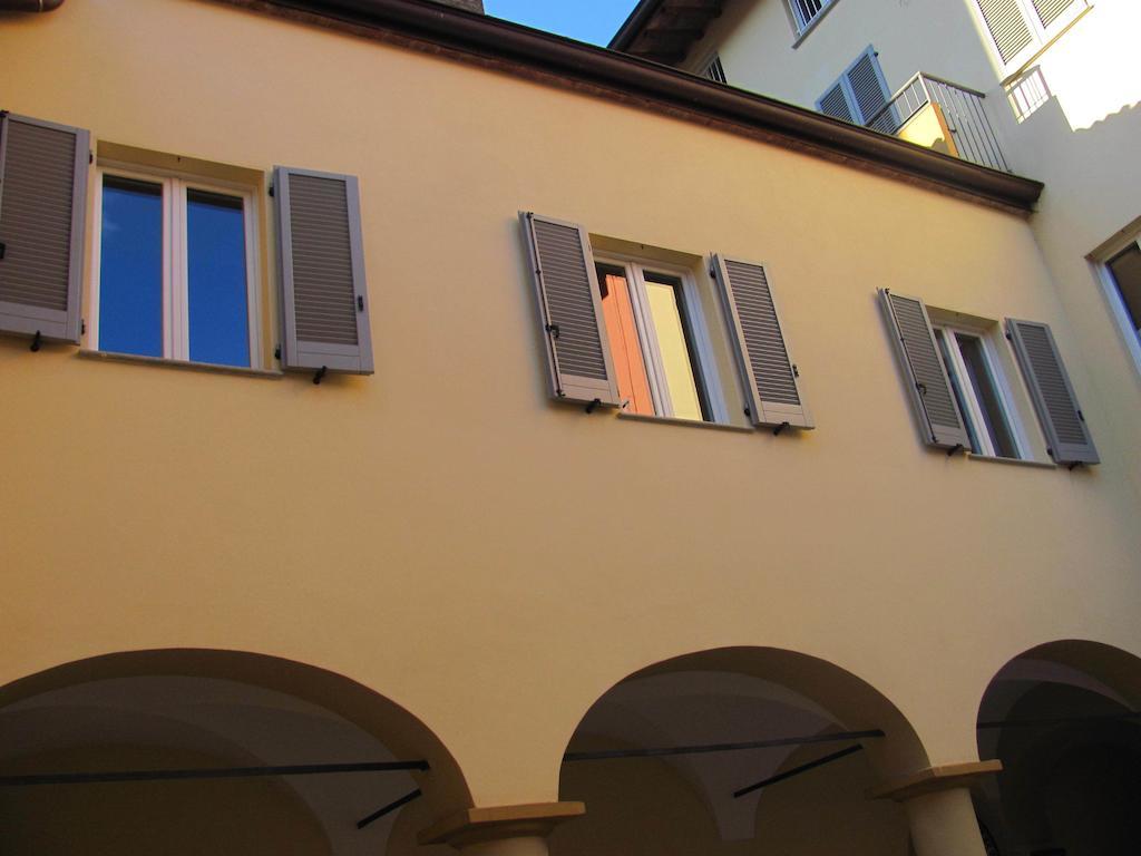 Domus San Martino GuestHouse Plasencia Exterior foto