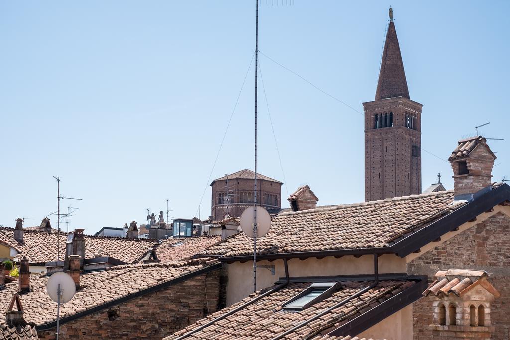 Domus San Martino GuestHouse Plasencia Exterior foto