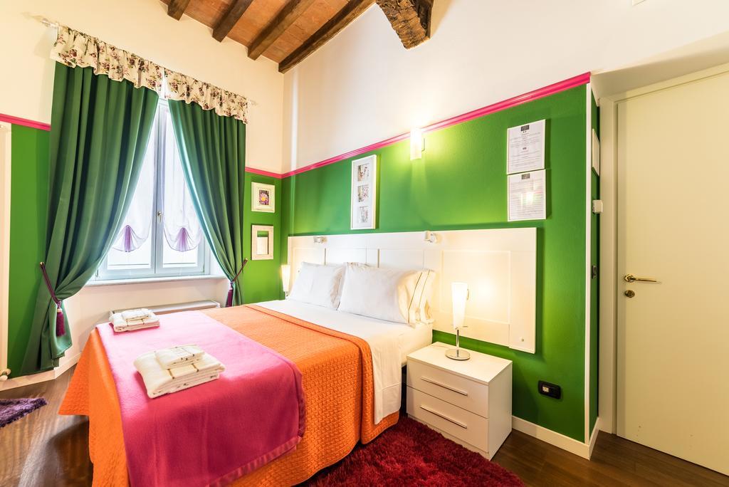 Domus San Martino GuestHouse Plasencia Exterior foto